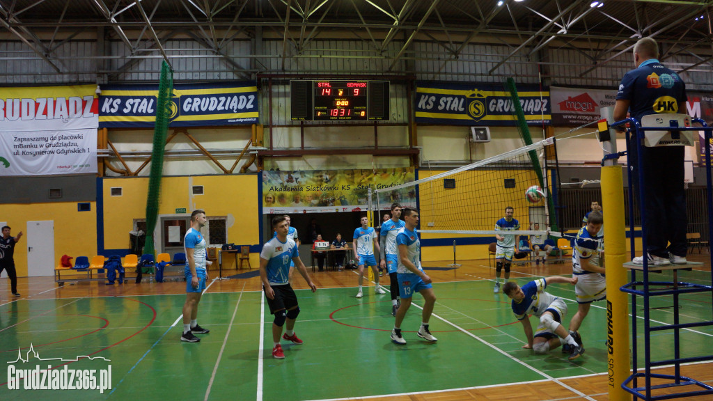 KS Stal wygrywa z GKS Stoczniowiec