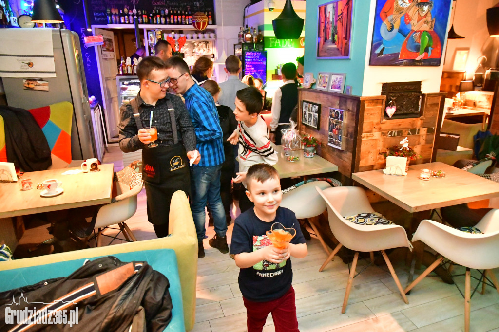 Goście w Fado Cafe