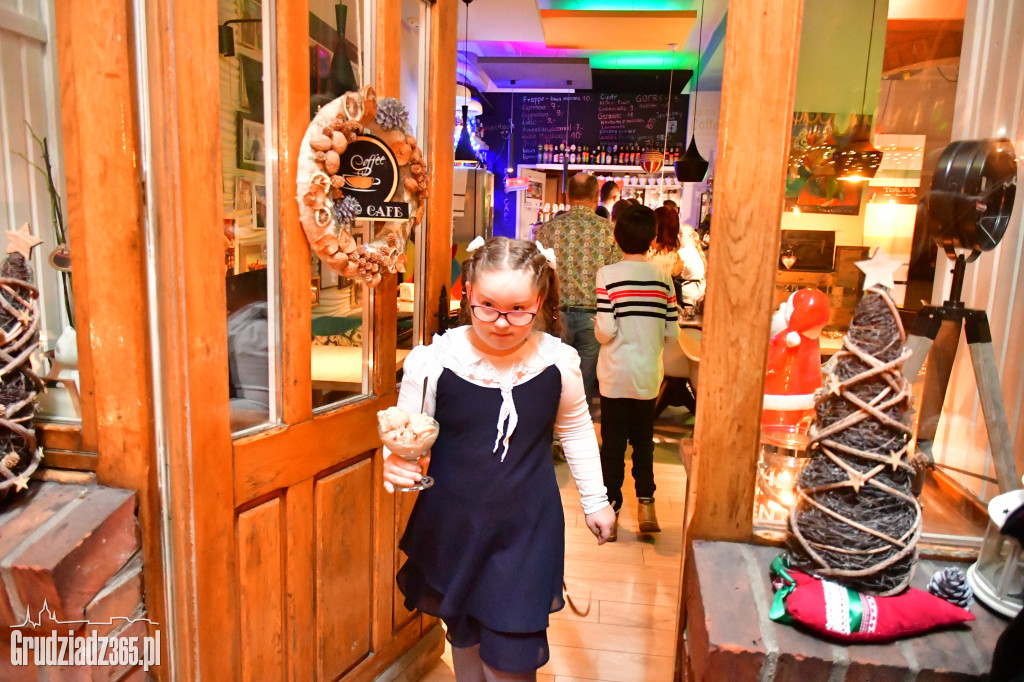 Goście w Fado Cafe