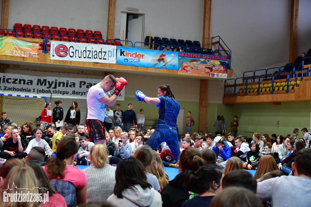 Lekcja WF z Mistrzami Kickboxingu