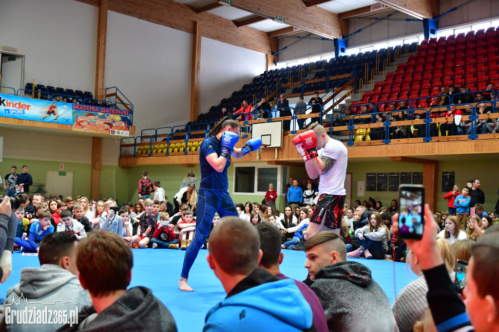 Lekcja WF z Mistrzami Kickboxingu