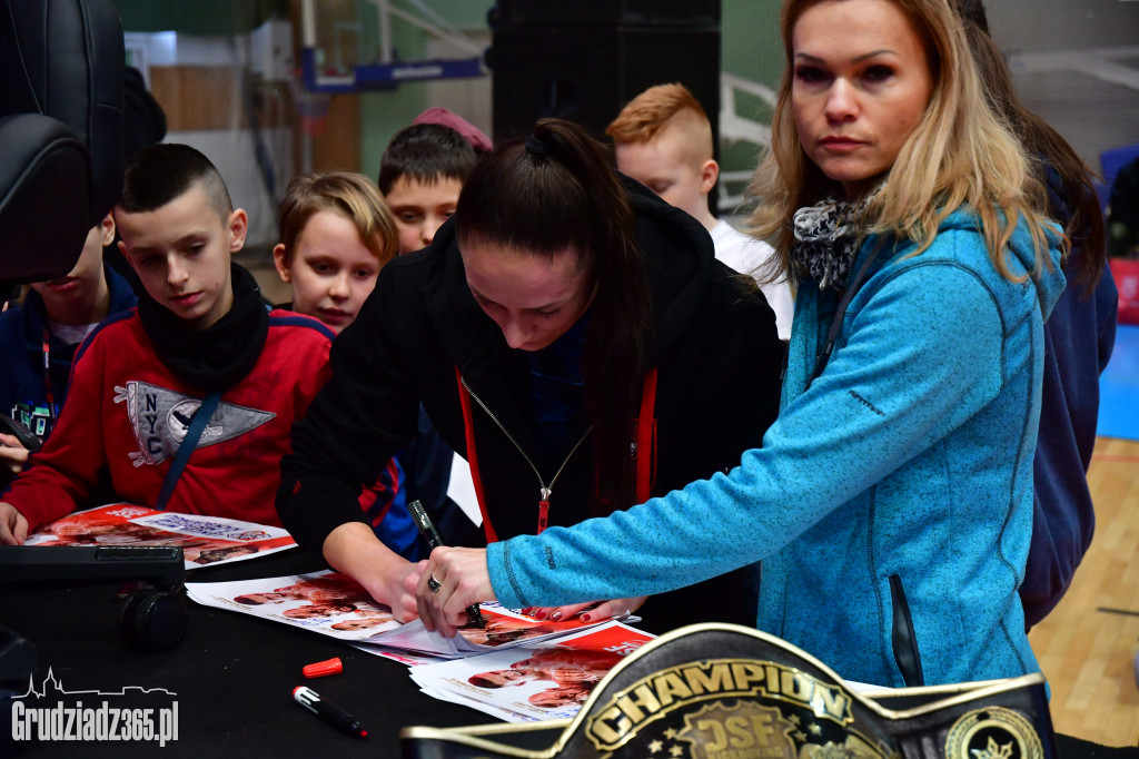 Lekcja WF z Mistrzami Kickboxingu