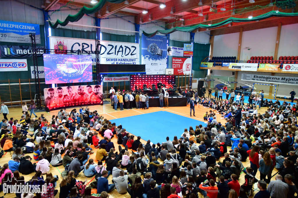 Lekcja WF z Mistrzami Kickboxingu