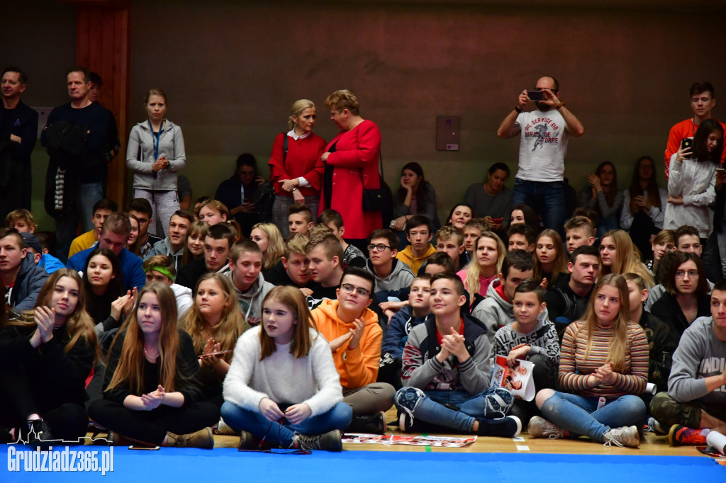 Lekcja WF z Mistrzami Kickboxingu