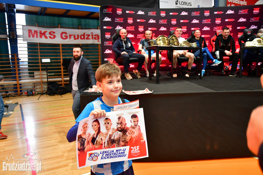 Lekcja WF z Mistrzami Kickboxingu