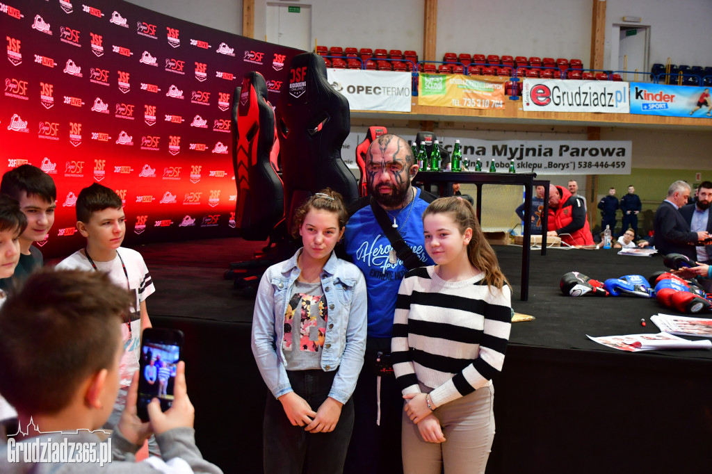 Lekcja WF z Mistrzami Kickboxingu