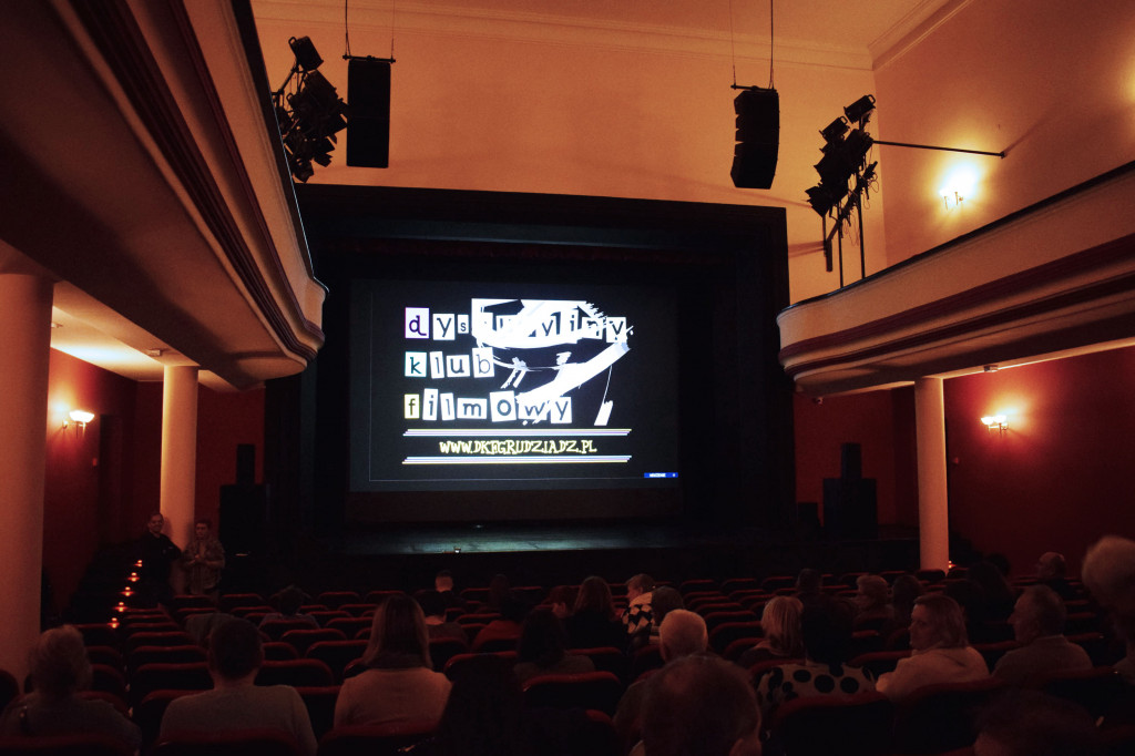 Projekcja filmu Donbas w Teatrze