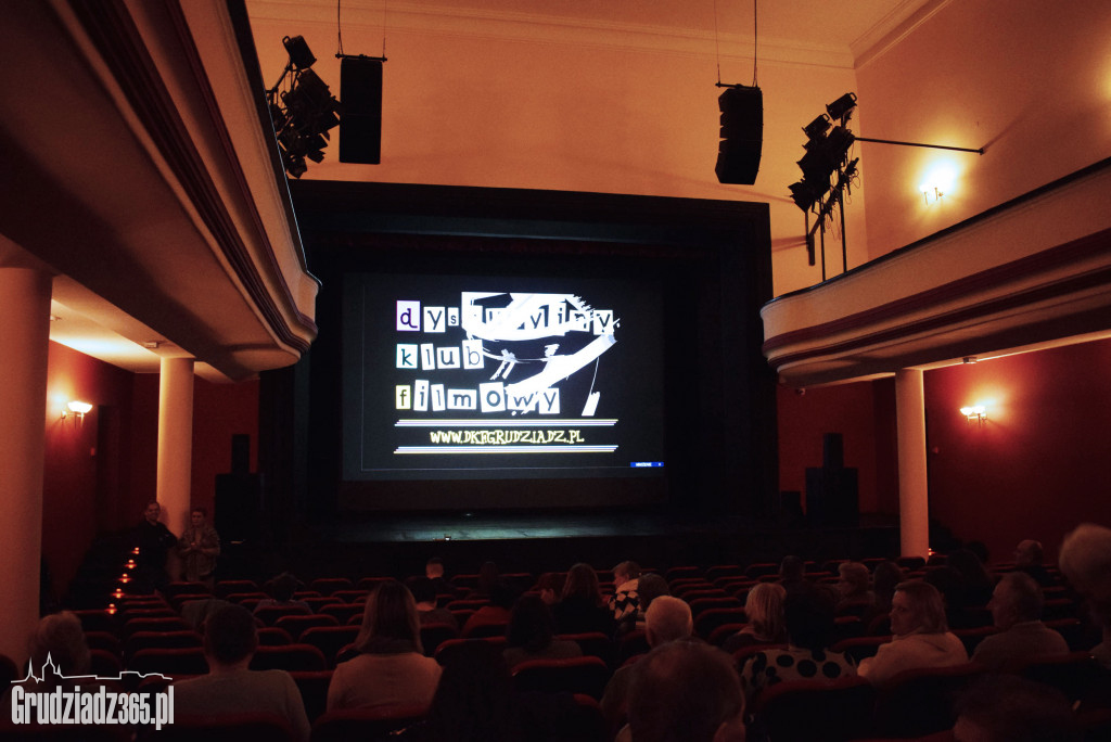 Projekcja filmu Donbas w Teatrze