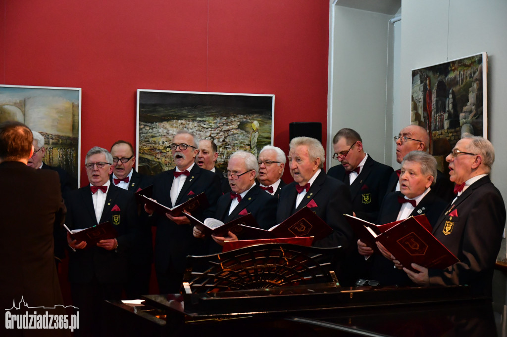 Koncert chóru Echo-  Kolędowanie w Muzeum