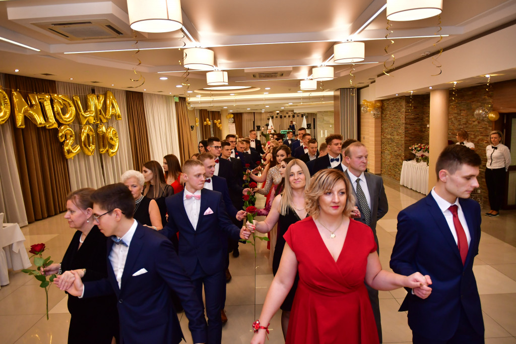 Studniówka Zespołu Szkół Ekonomicznych - foto