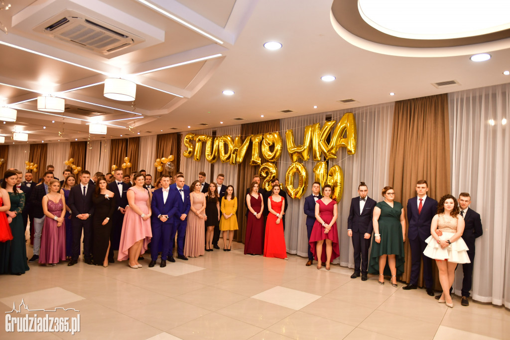 Studniówka Zespołu Szkół Ekonomicznych - foto