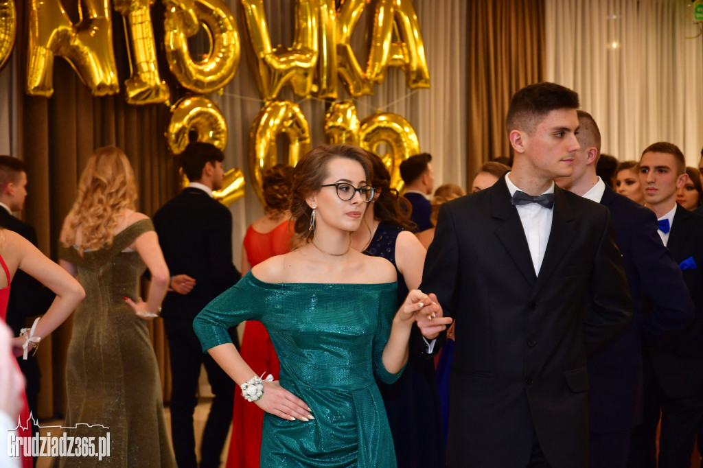 Studniówka Zespołu Szkół Ekonomicznych - foto