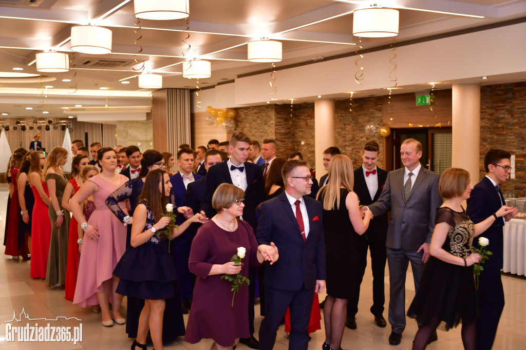 Studniówka Zespołu Szkół Ekonomicznych - foto