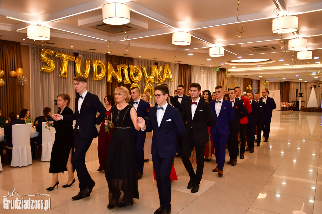 Studniówka Zespołu Szkół Ekonomicznych - foto