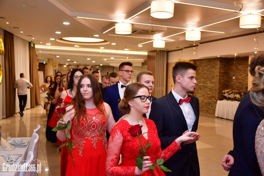 Studniówka Zespołu Szkół Ekonomicznych - foto