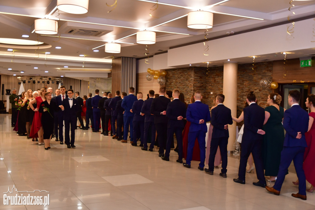 Studniówka Zespołu Szkół Ekonomicznych - foto
