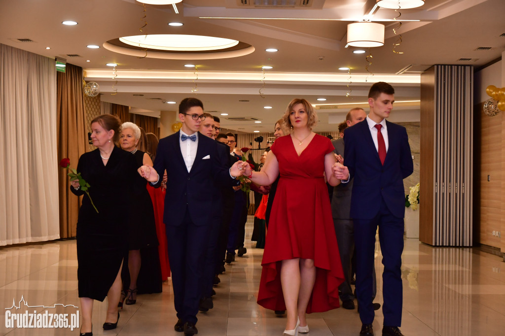 Studniówka Zespołu Szkół Ekonomicznych - foto