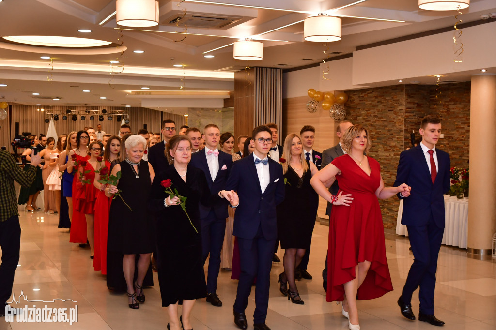 Studniówka Zespołu Szkół Ekonomicznych - foto