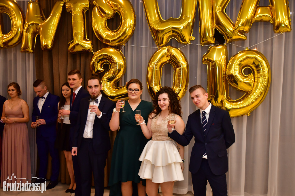 Studniówka Zespołu Szkół Ekonomicznych - foto