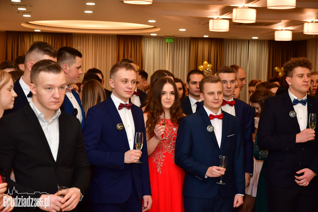 Studniówka Zespołu Szkół Ekonomicznych - foto