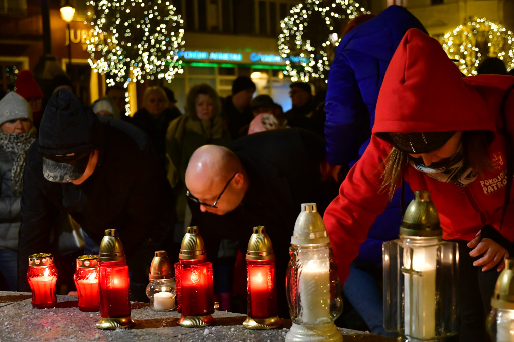 Cichy protest przeciwko przemocy- fotorelacja