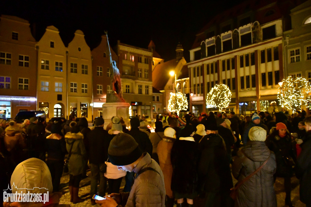 Cichy protest przeciwko przemocy- fotorelacja