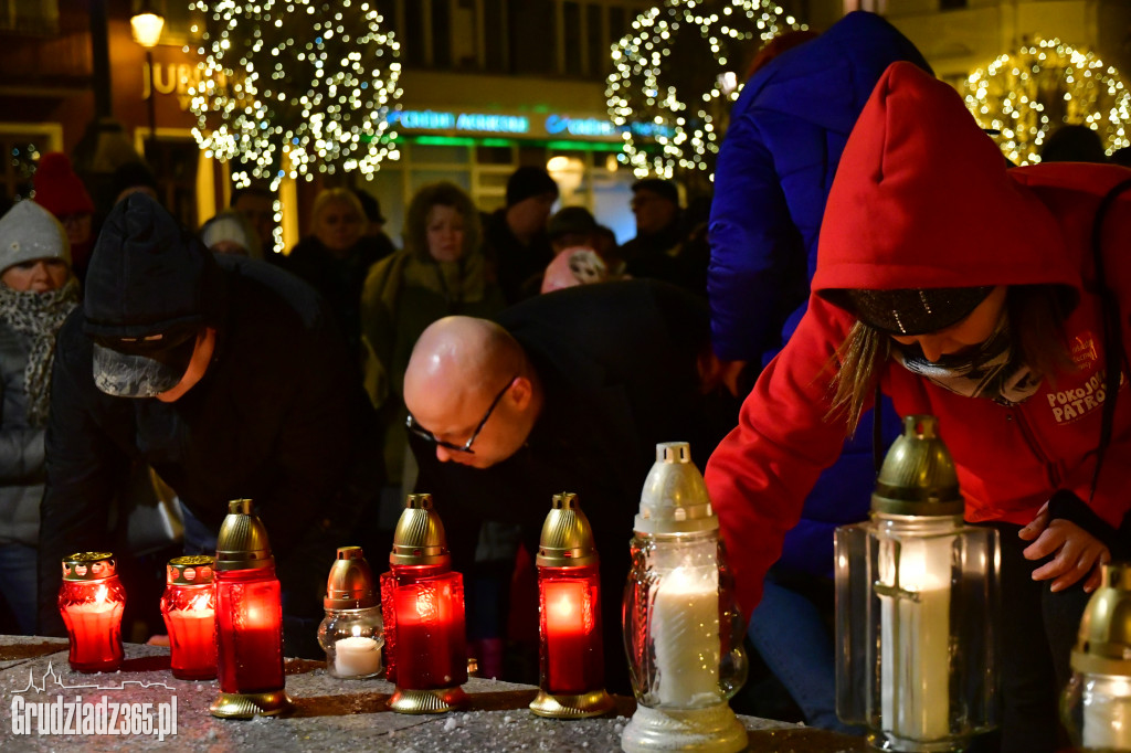 Cichy protest przeciwko przemocy- fotorelacja