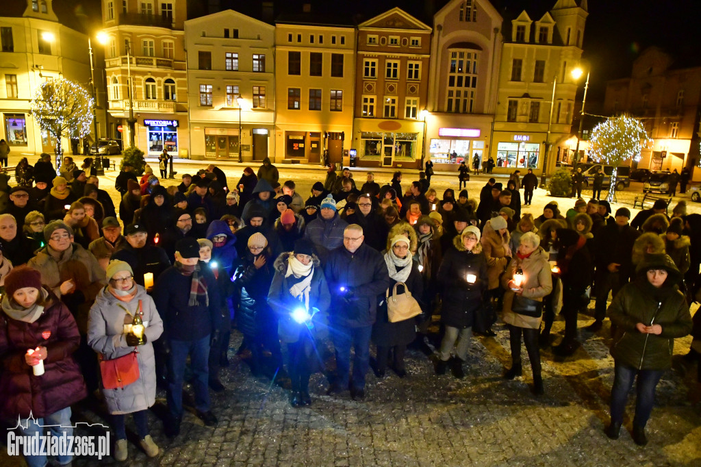 Cichy protest przeciwko przemocy- fotorelacja