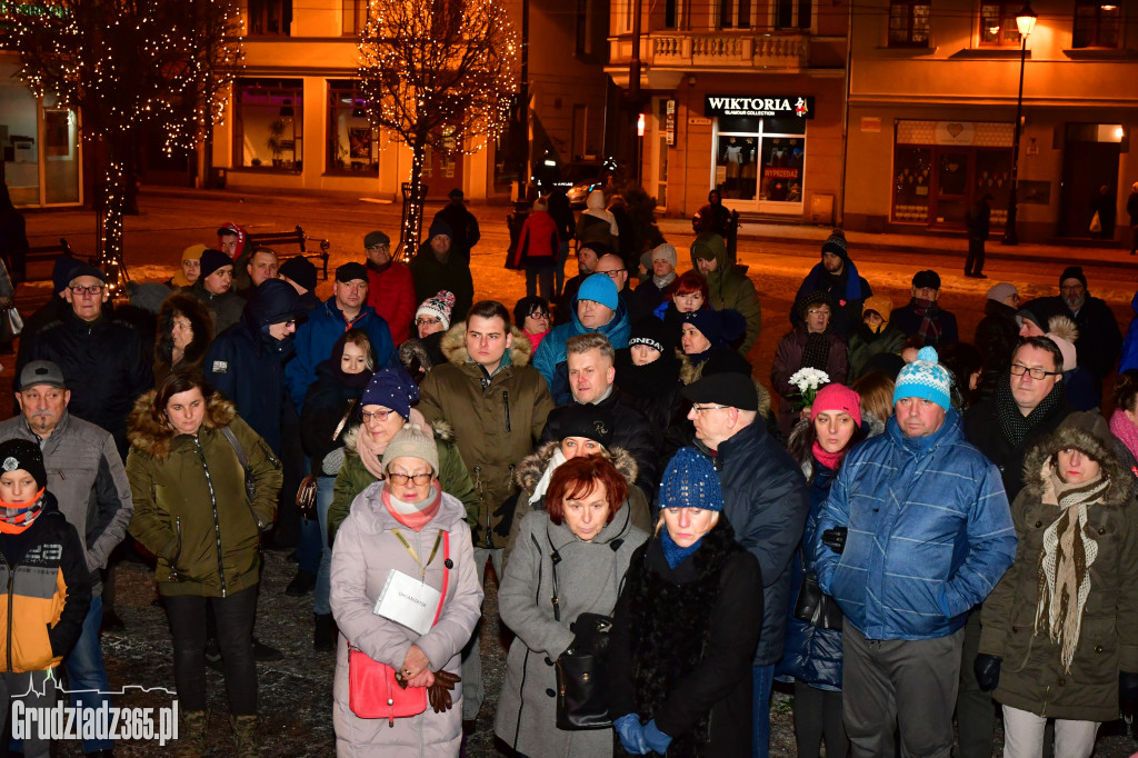 Cichy protest przeciwko przemocy- fotorelacja
