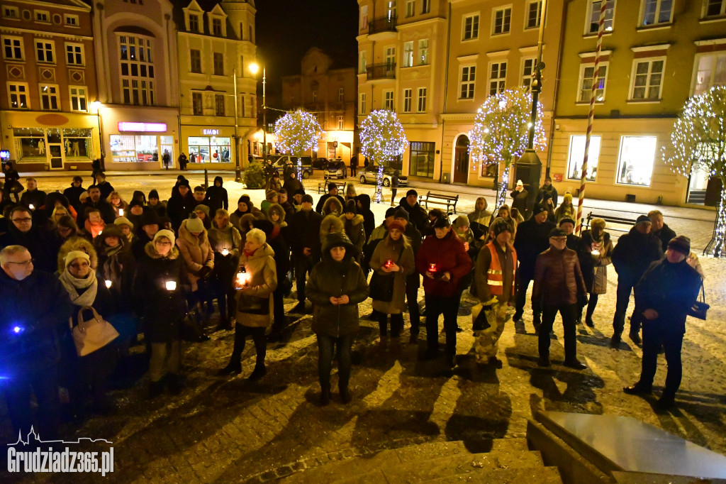 Cichy protest przeciwko przemocy- fotorelacja