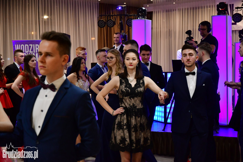 Studniówka Zespołu Szkół Technicznych- fotorelacja