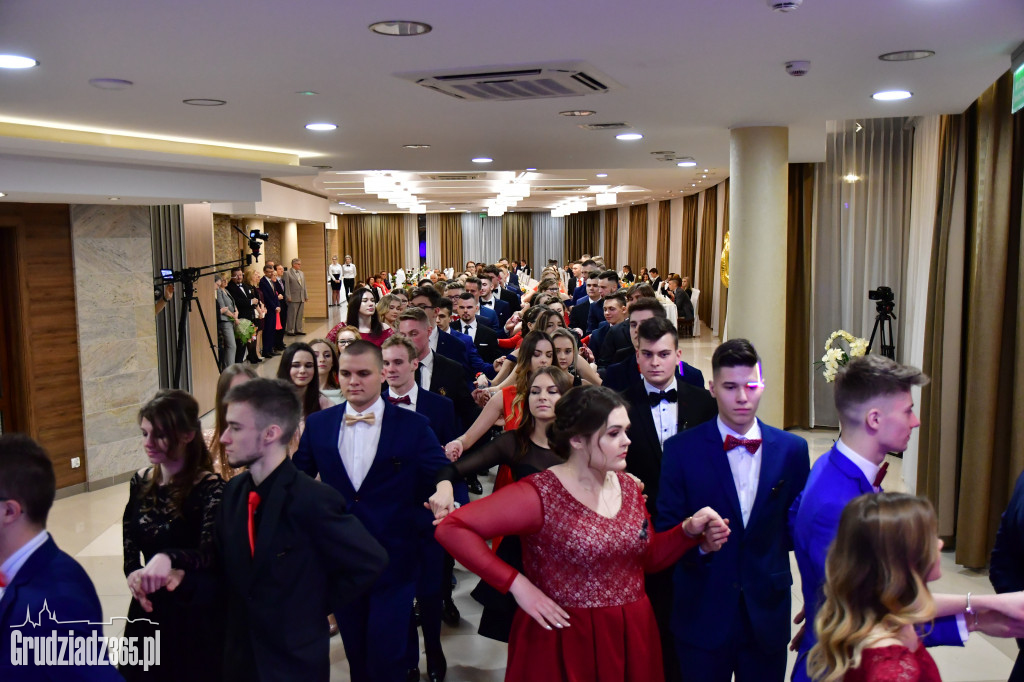 Studniówka Zespołu Szkół Technicznych- fotorelacja