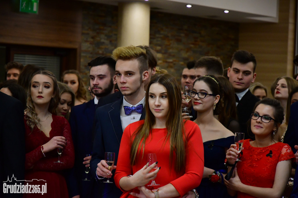Studniówka Zespołu Szkół Technicznych- fotorelacja