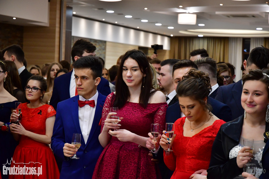 Studniówka Zespołu Szkół Technicznych- fotorelacja
