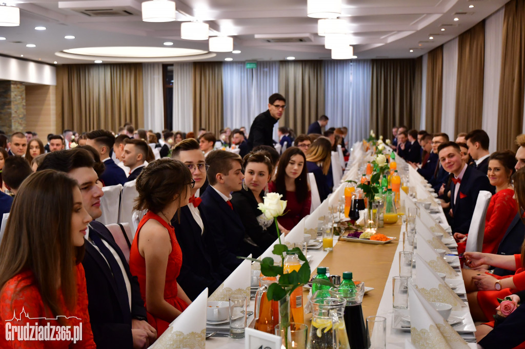 Studniówka Zespołu Szkół Technicznych- fotorelacja