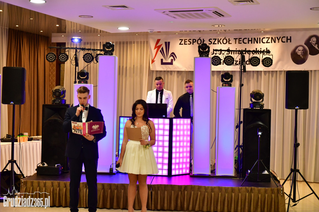 Studniówka Zespołu Szkół Technicznych- fotorelacja