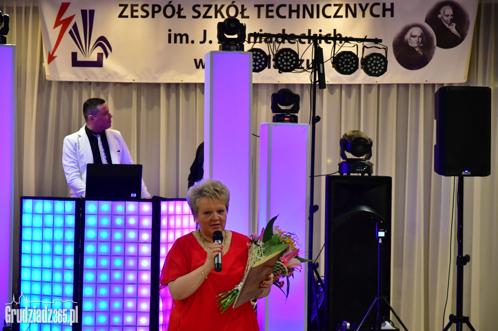 Studniówka Zespołu Szkół Technicznych- fotorelacja