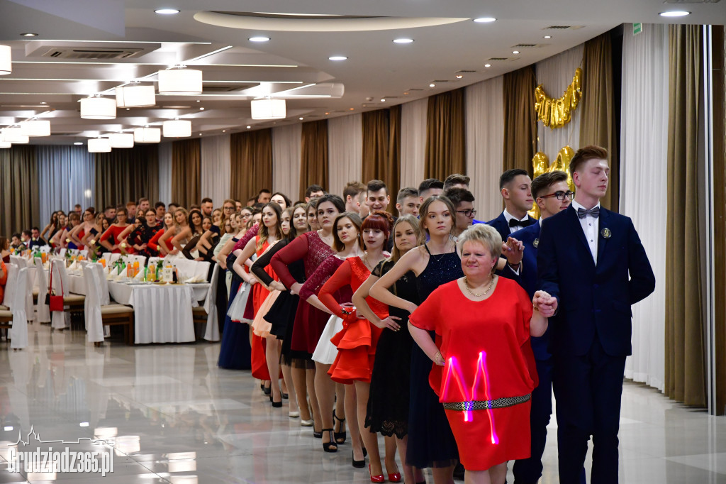 Studniówka Zespołu Szkół Technicznych- fotorelacja