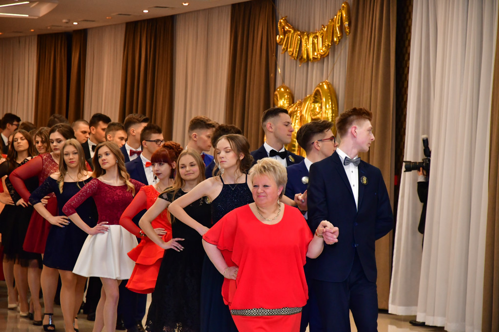 Studniówka Zespołu Szkół Technicznych- fotorelacja