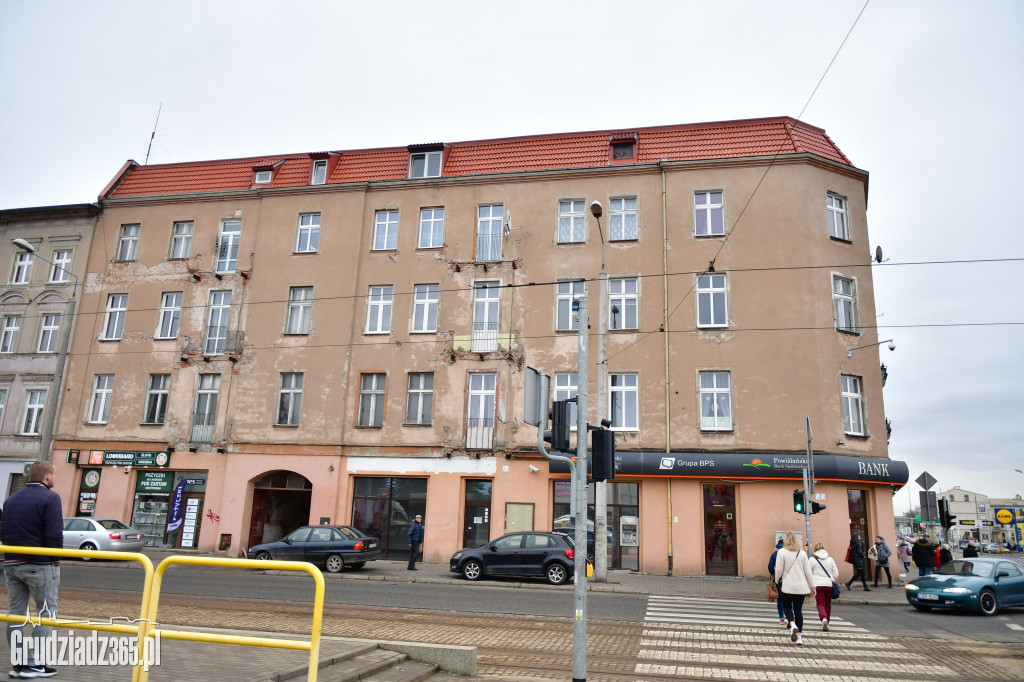 Włodka 1 Chełmińska 7 śmieci w centrum miasta