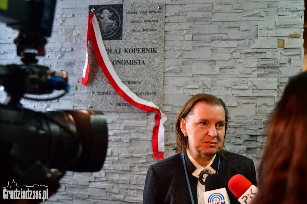 Odsłonięcie tablicy pamiątkowej w Ekonomiku