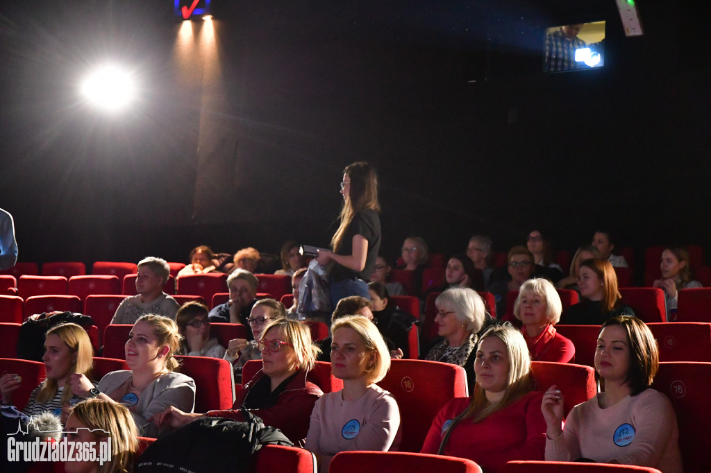 Comiesięczne Kino Kobiet- Planeta Singli 3