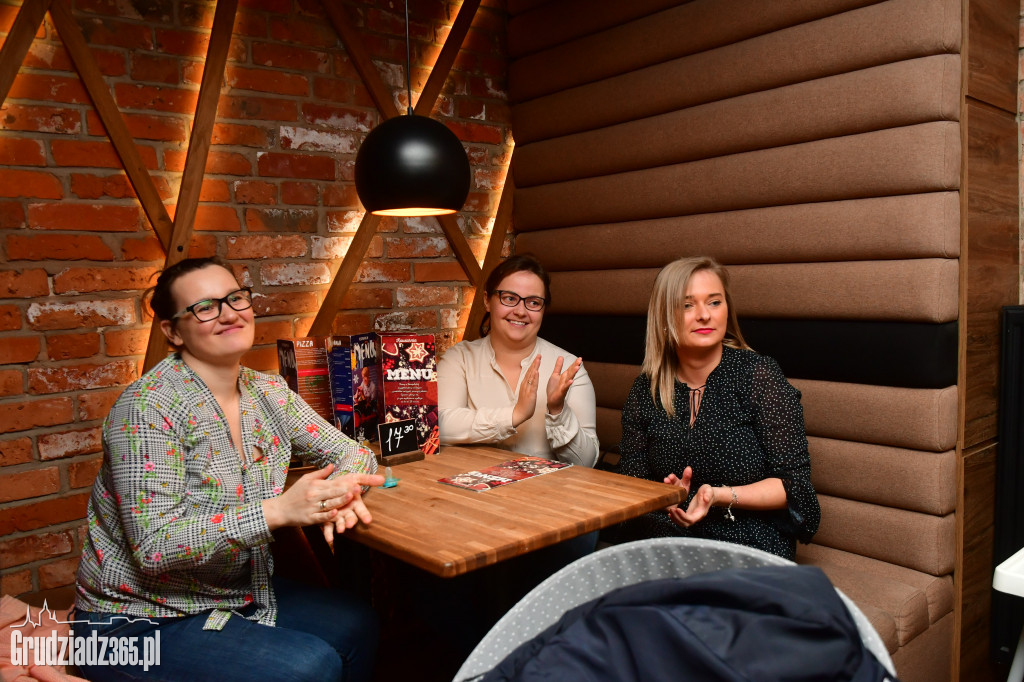 Kobieta- wystawa fotografii w restauracji Staropolska