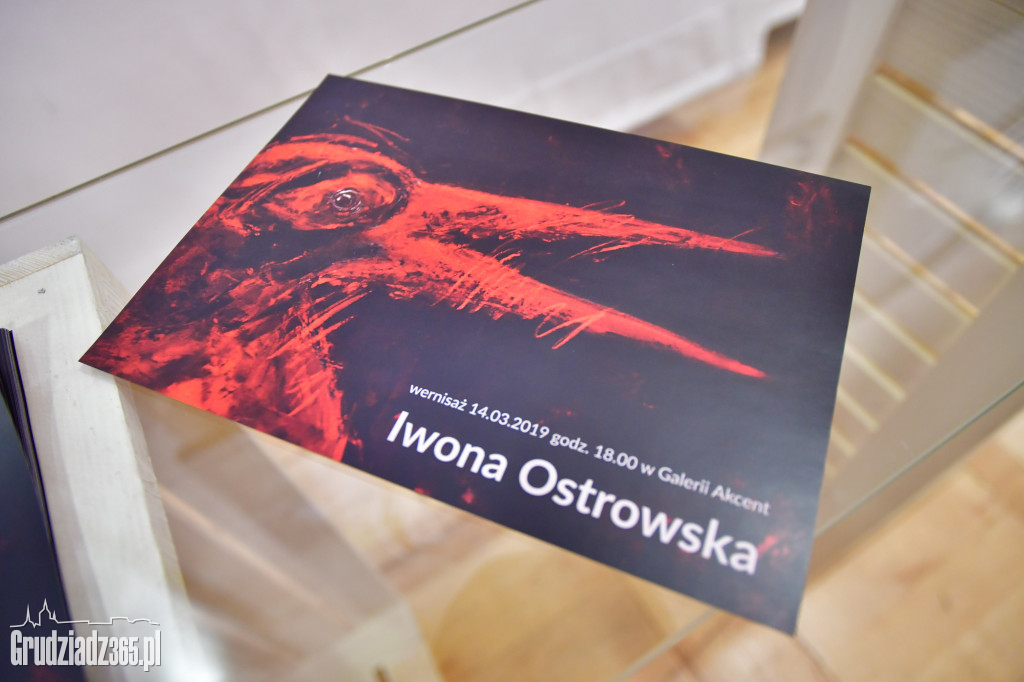 Wernisaż Iwony Ostrowskiej w klubie Akcent