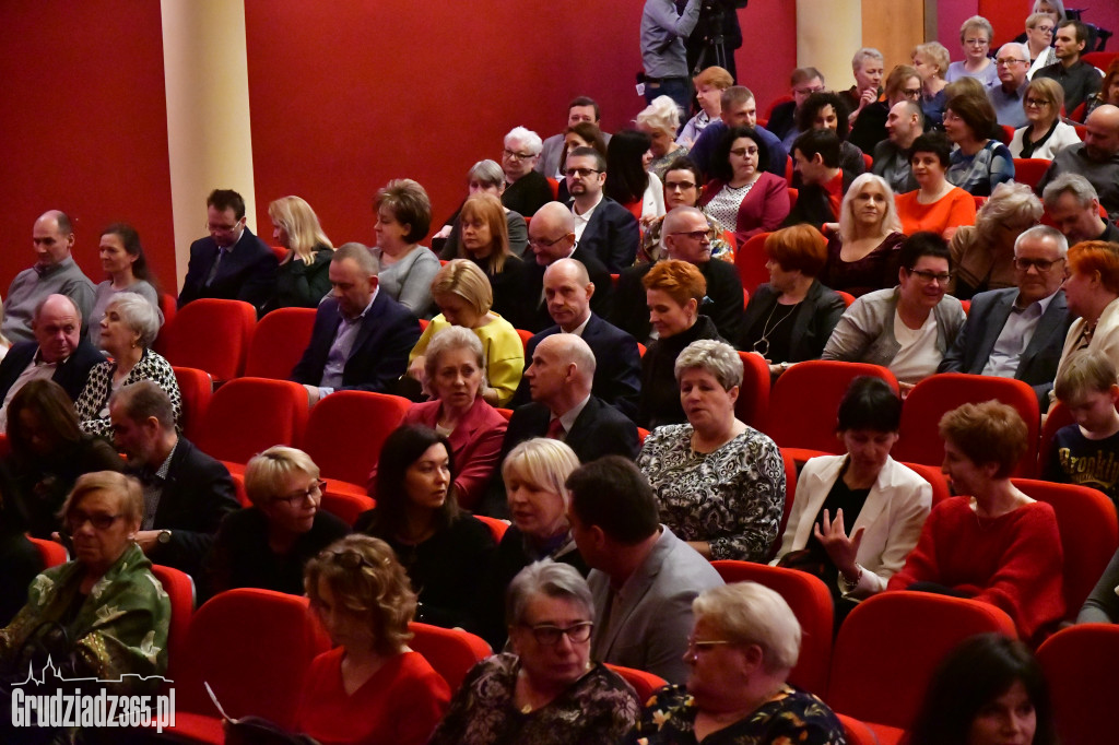 Grudziądzka Wiosna Teatralna- Czego nie widać