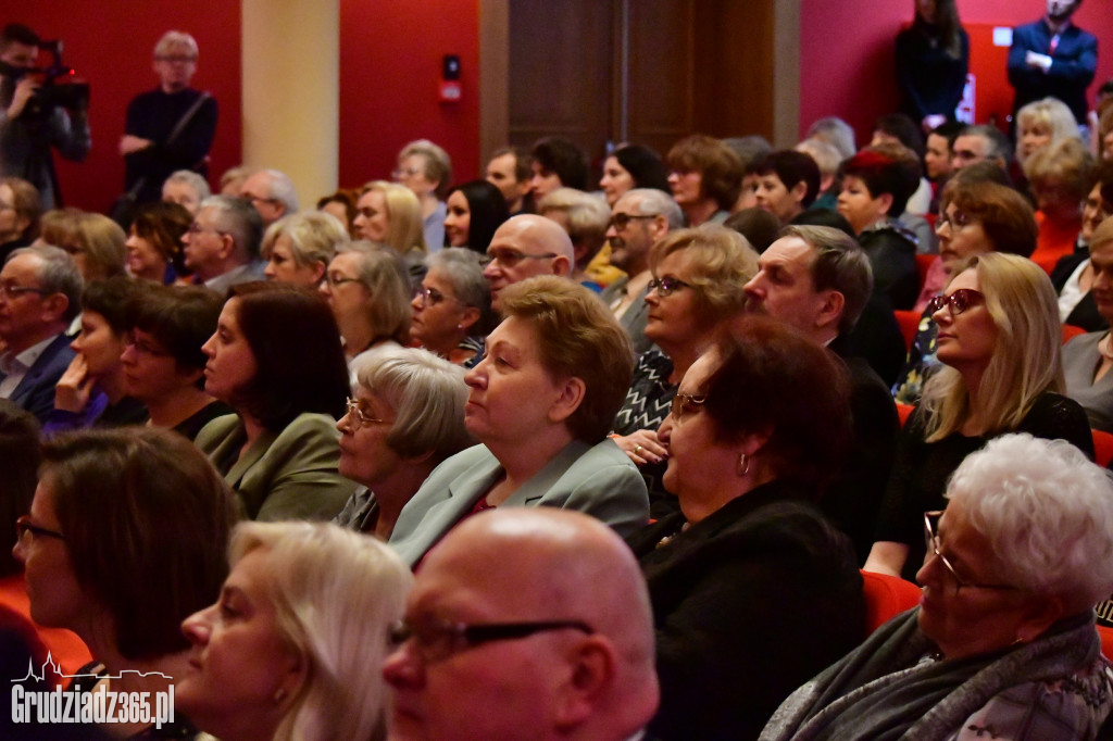 Grudziądzka Wiosna Teatralna- Czego nie widać