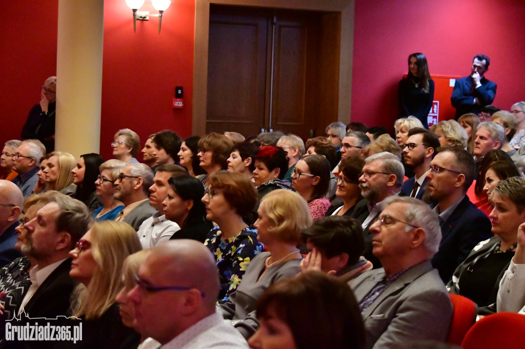 Grudziądzka Wiosna Teatralna- Czego nie widać