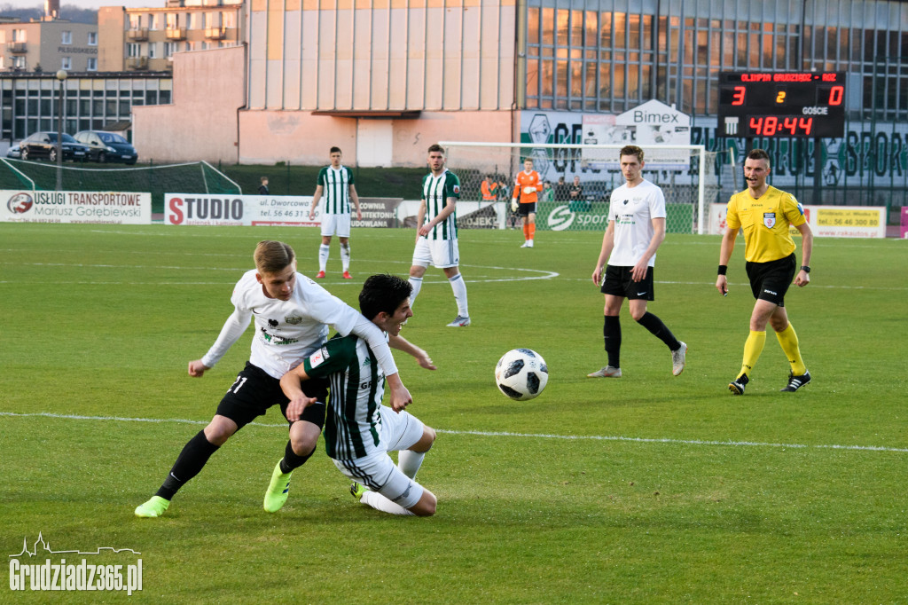 Olimpia Grudziądz wygrywa z Rozwojem Katowice
