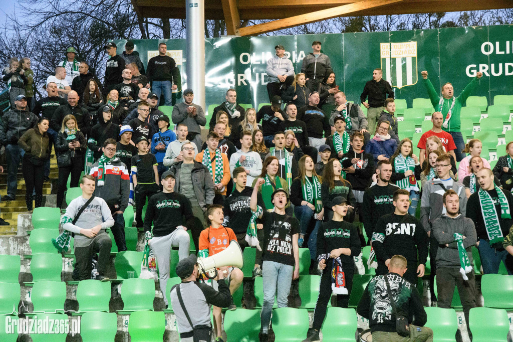 Olimpia Grudziądz wygrywa z Rozwojem Katowice