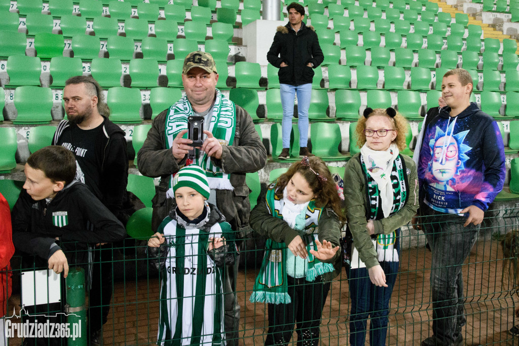Olimpia Grudziądz wygrywa z Rozwojem Katowice